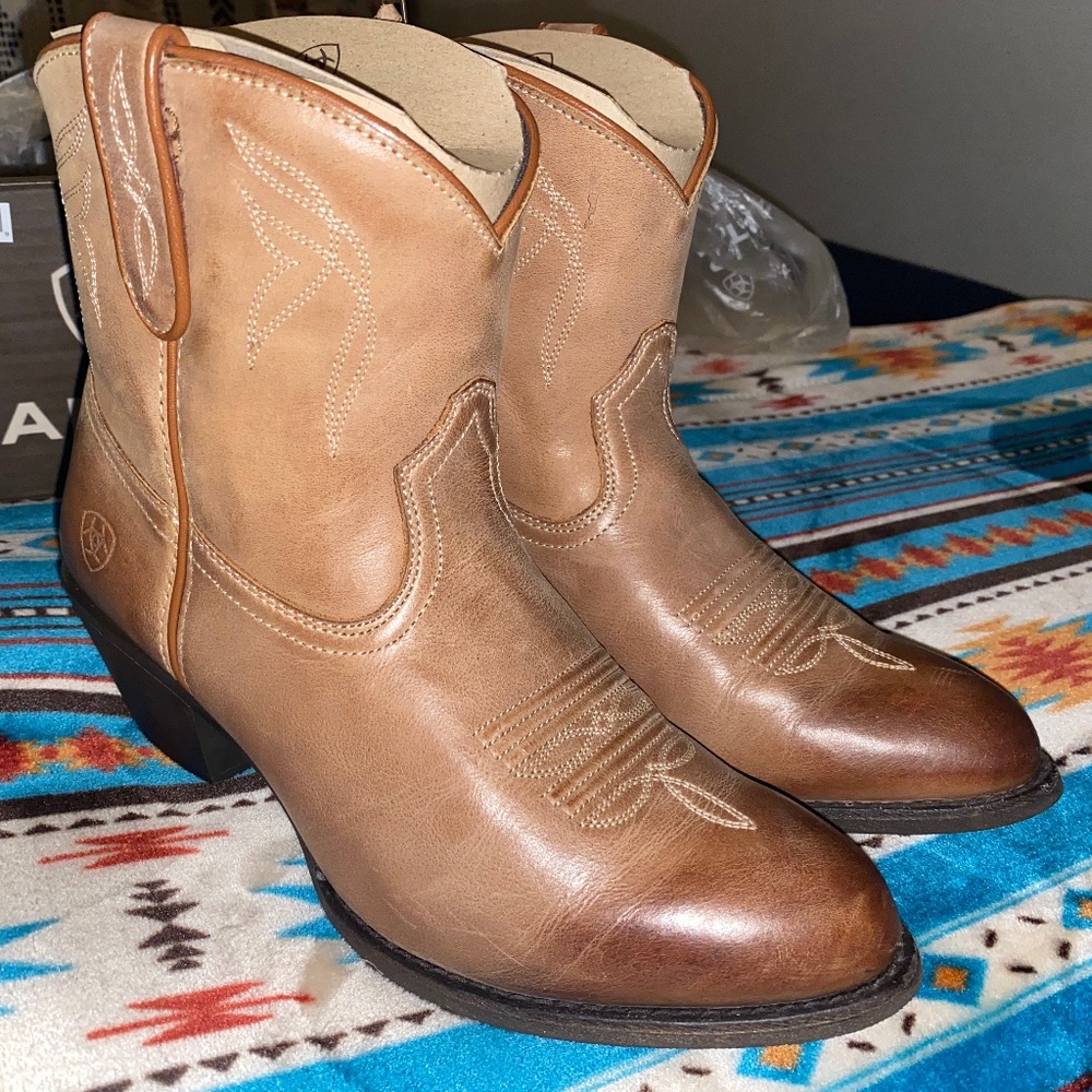 Womens Ariat Darlin’ Boots